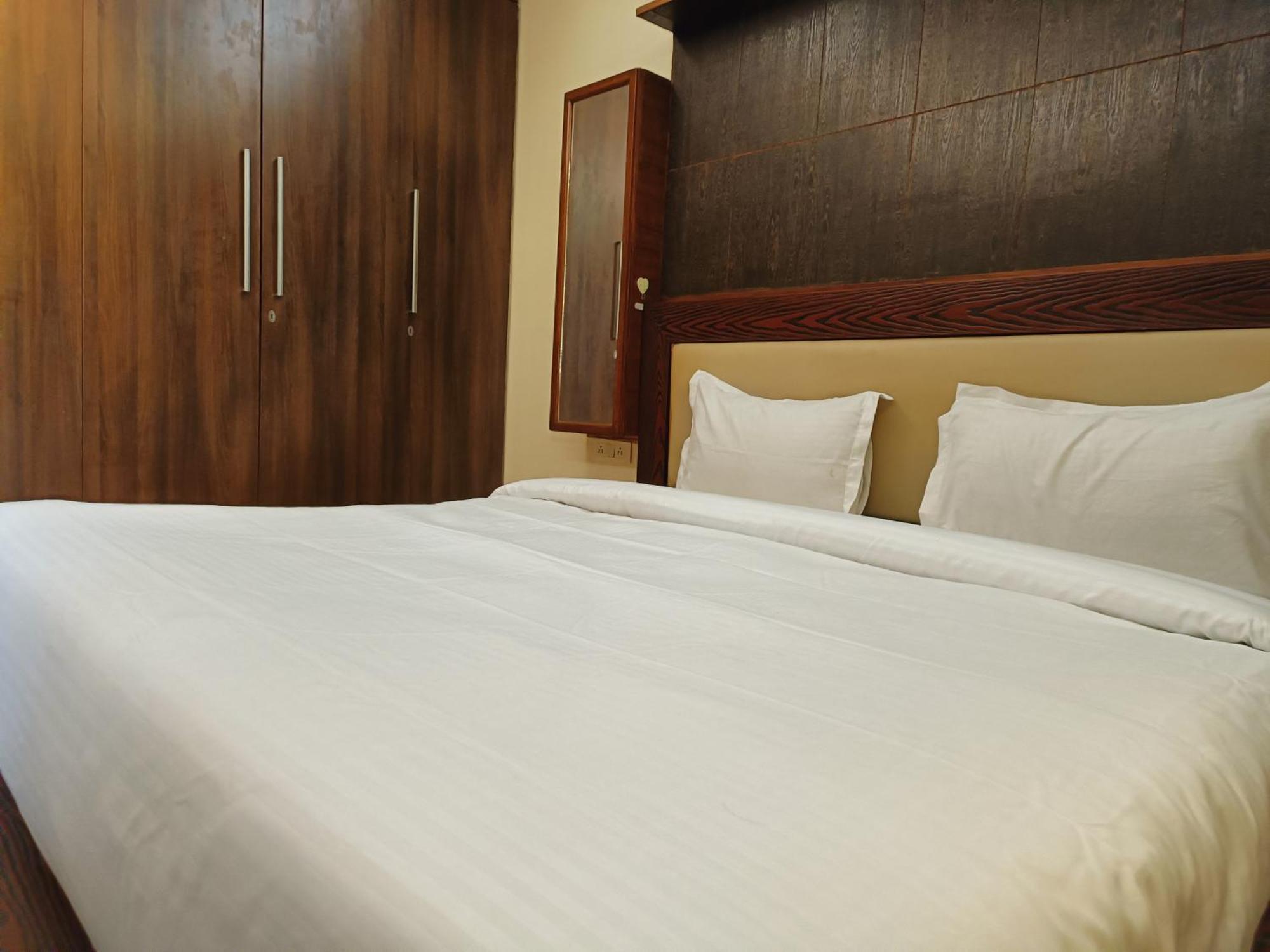 Greenleaf Apartment And Suites, Greater Kailash 1 新德里 外观 照片